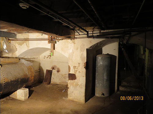 photo of arches 1721 Basement